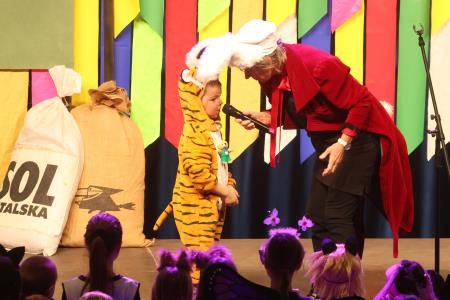 OTROŠKA MAŠKARADA 24 FOTO LJUBO VUKELIČ